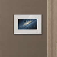 Установку видеодомофонов